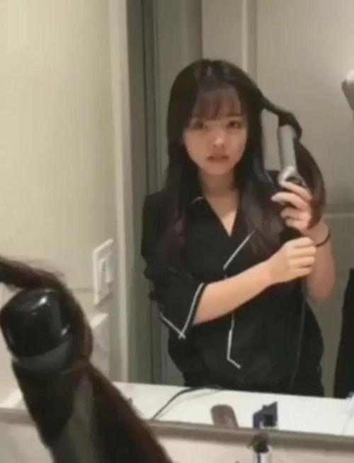 吃瓜娱乐微博头像图片女,揭秘吃瓜娱乐微博头像女生背后的故事”